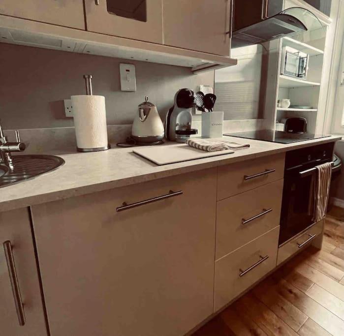 킬라니 Beautiful House In Town 빌라 외부 사진